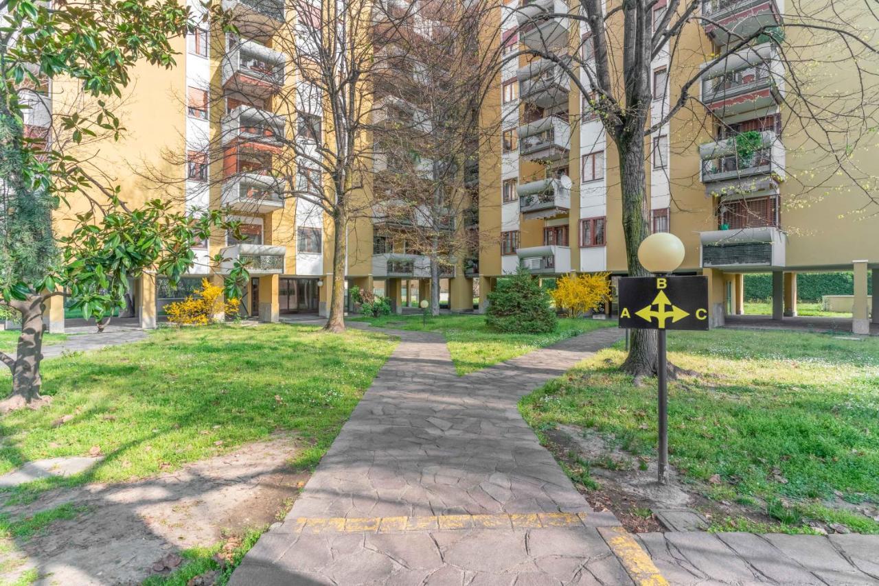 Soggiorno Incantevole In Zona Navigli Milánó Kültér fotó